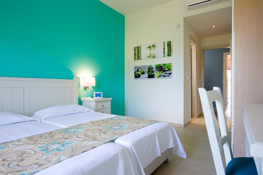 Alonia Villa, Refined Living With 50M2 Private Pool, By Thinkvilla Melidhónion Zimmer foto